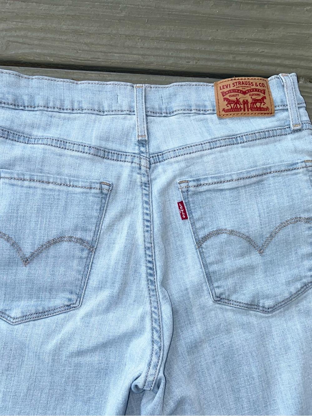 Levi’s 724 High Rise Straight - Picture 2 of 4